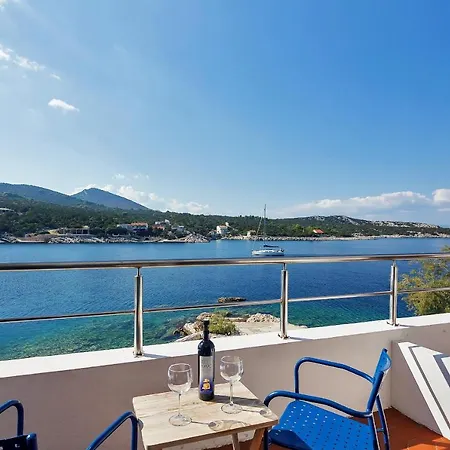 By The Sea Cove Pokrivenik, Hvar - 2069 3* Gdinj