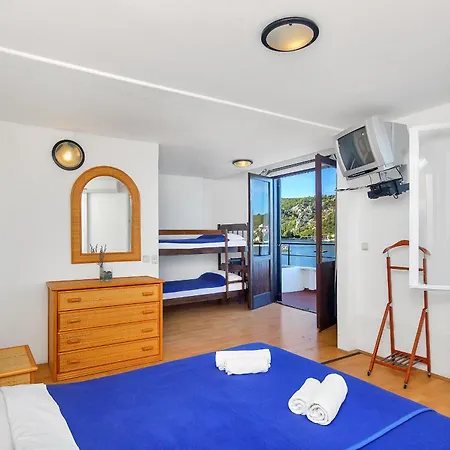 By The Sea Cove Pokrivenik, Hvar - 2069 Gæstehus 3*