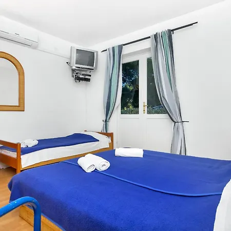 By The Sea Cove Pokrivenik, Hvar - 2069 3*