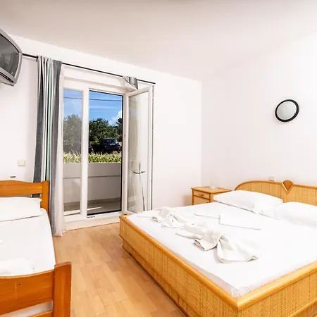 By The Sea Cove Pokrivenik, Hvar - 2069 Vendégház