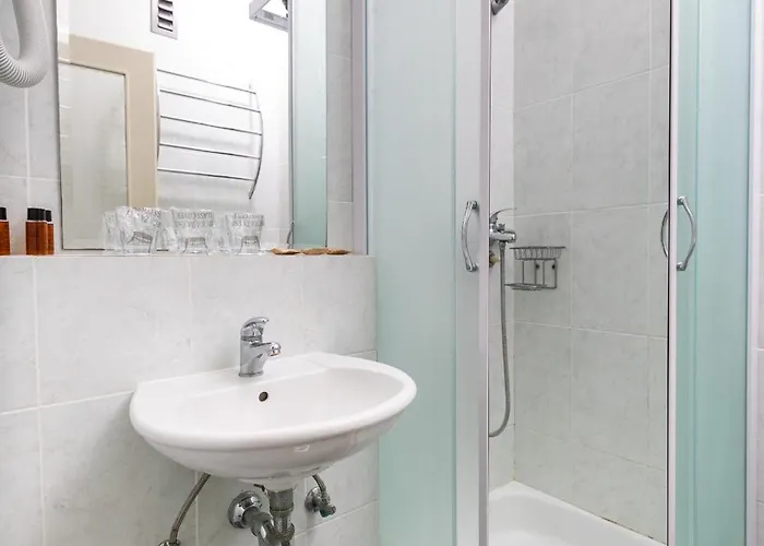 By The Sea Cove Pokrivenik, Hvar - 2069 3* Gdinj