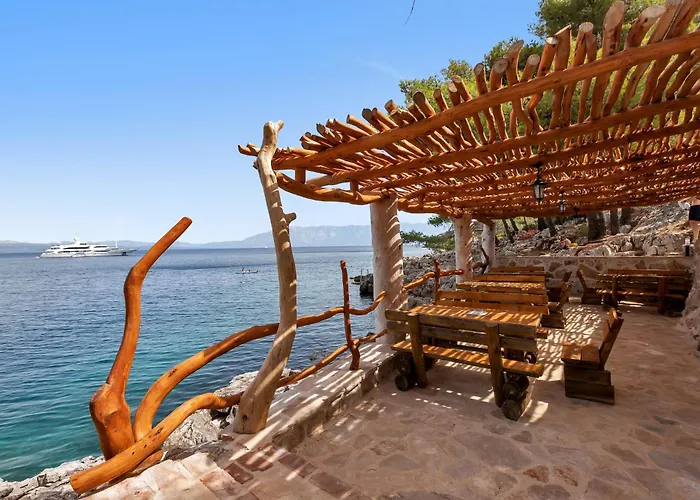 By The Sea Cove Pokrivenik, Hvar - 2069 Gdinj