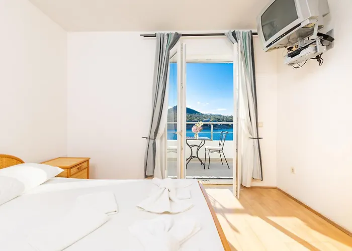 By The Sea Cove Pokrivenik, Hvar - 2069 Vendégház 3*