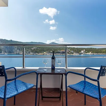 Guest house Rooms By The Sea Cove Pokrivenik, Hvar - 2069