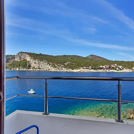 Guest house Rooms By The Sea Cove Pokrivenik, Hvar - 2069