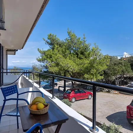 Guest house Rooms By The Sea Cove Pokrivenik, Hvar - 2069 3*