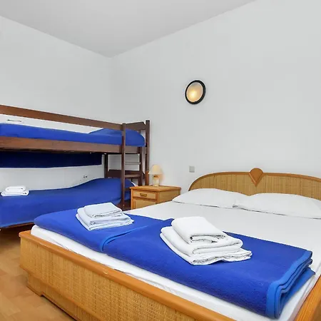 Rooms By The Sea Cove Pokrivenik, Hvar - 2069 Gdinj